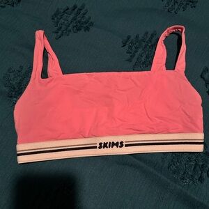 SKIMS Fits Everybody Pink Logo Scoop Bralette Pink Small